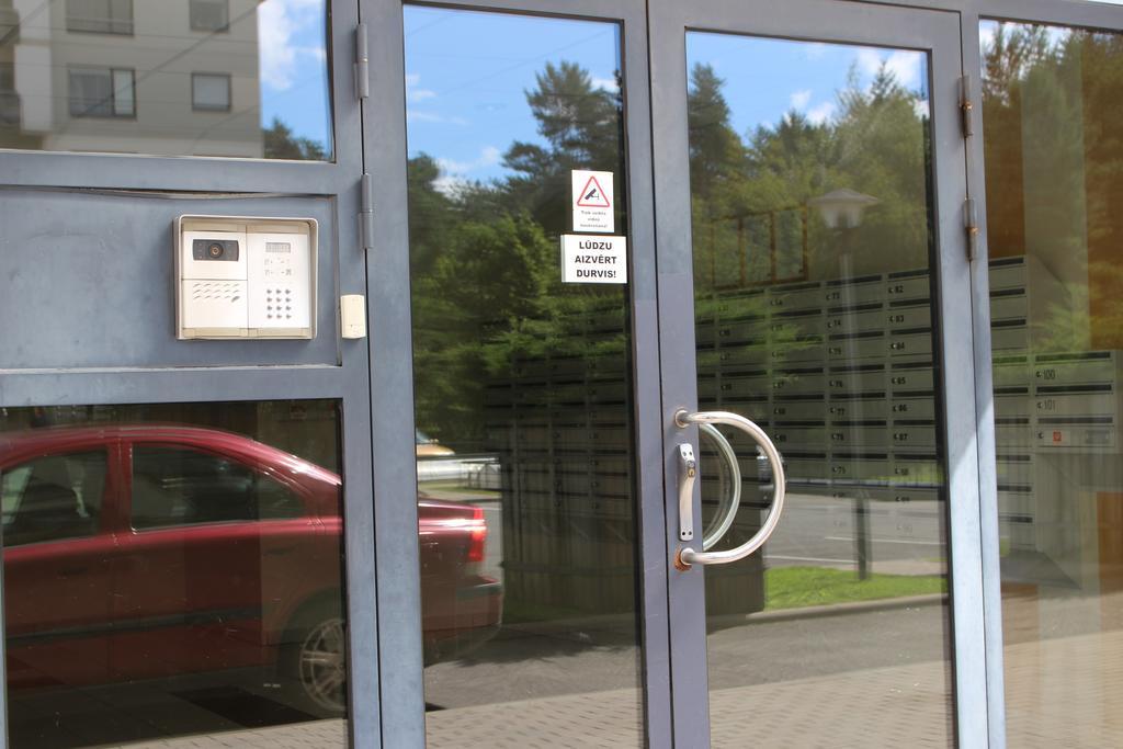 Riga Apartment Brivibas With Private Parking Exterior foto